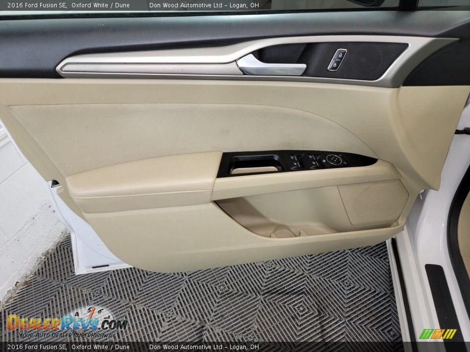 2016 Ford Fusion SE Oxford White / Dune Photo #14