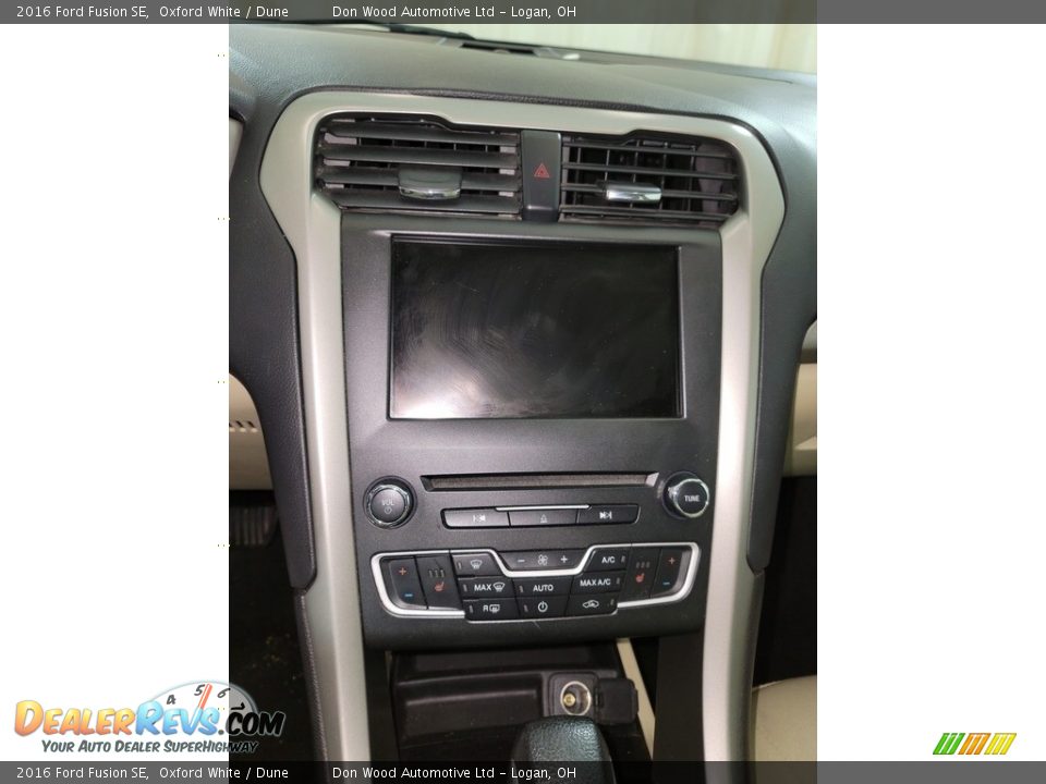 2016 Ford Fusion SE Oxford White / Dune Photo #21