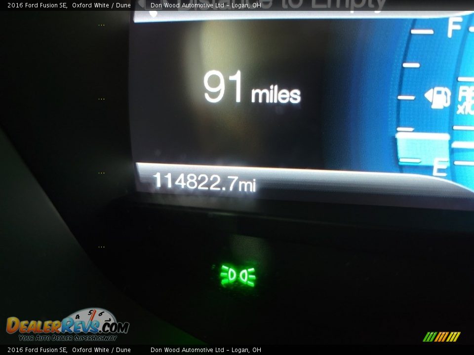 2016 Ford Fusion SE Oxford White / Dune Photo #29