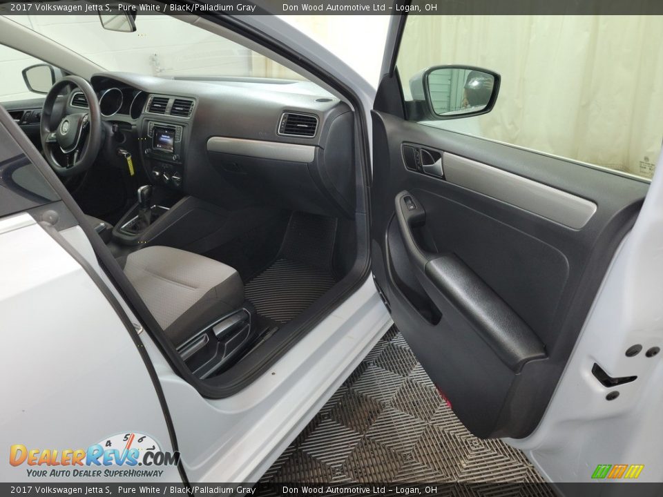 2017 Volkswagen Jetta S Pure White / Black/Palladium Gray Photo #24