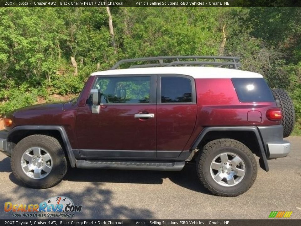 2007 Toyota FJ Cruiser 4WD Black Cherry Pearl / Dark Charcoal Photo #2