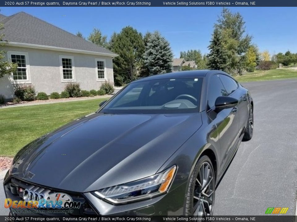 Front 3/4 View of 2020 Audi S7 Prestige quattro Photo #2