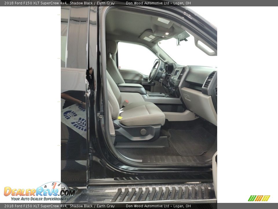 2018 Ford F150 XLT SuperCrew 4x4 Shadow Black / Earth Gray Photo #25