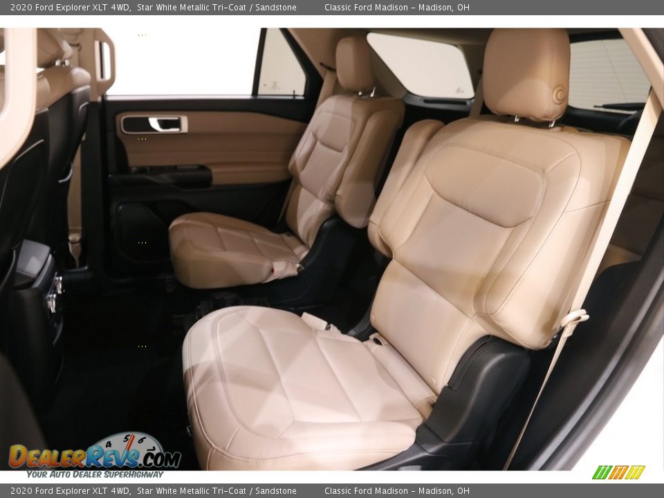 2020 Ford Explorer XLT 4WD Star White Metallic Tri-Coat / Sandstone Photo #18