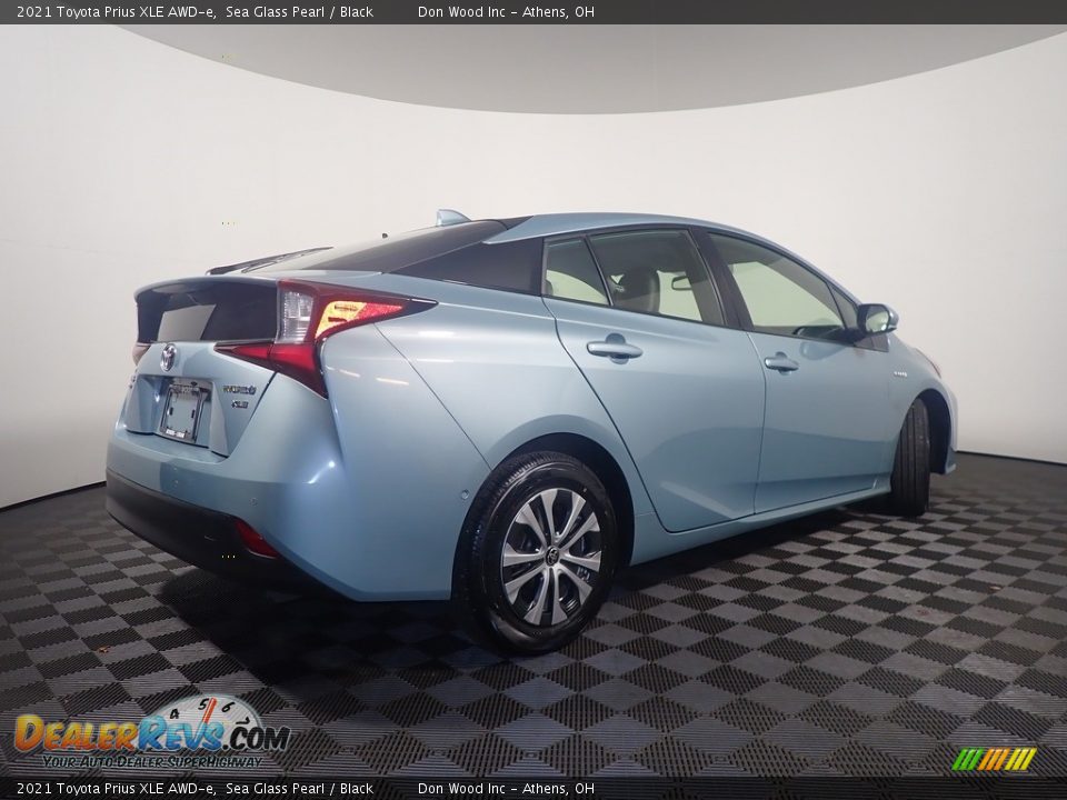 2021 Toyota Prius XLE AWD-e Sea Glass Pearl / Black Photo #17