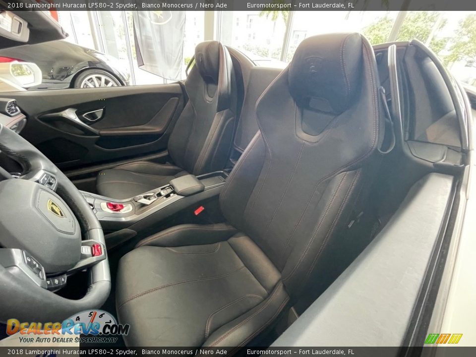 Front Seat of 2018 Lamborghini Huracan LP580-2 Spyder Photo #5