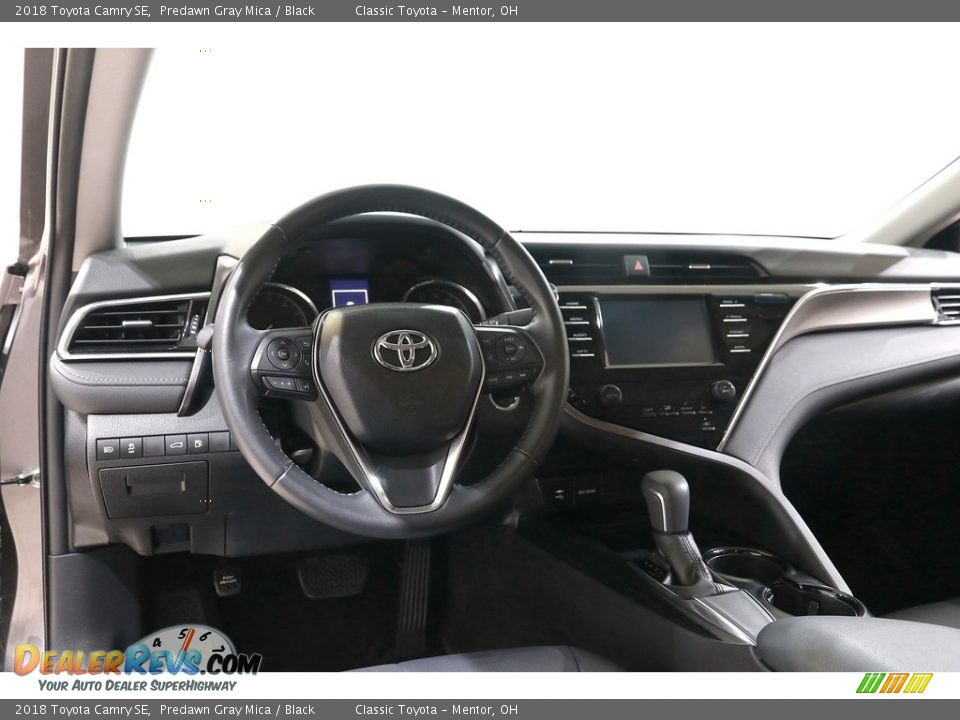 2018 Toyota Camry SE Predawn Gray Mica / Black Photo #6