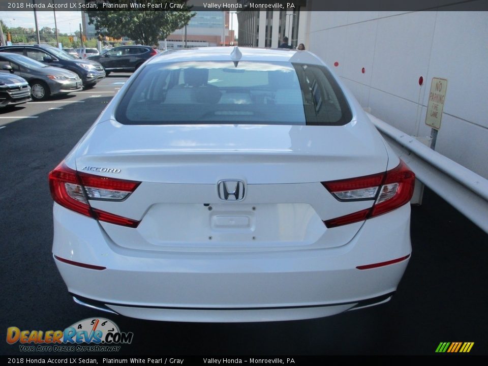 2018 Honda Accord LX Sedan Platinum White Pearl / Gray Photo #4