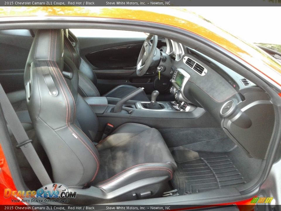 Front Seat of 2015 Chevrolet Camaro ZL1 Coupe Photo #16