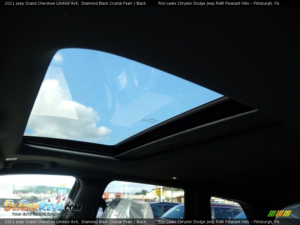 2021 Jeep Grand Cherokee Limited 4x4 Diamond Black Crystal Pearl / Black Photo #17