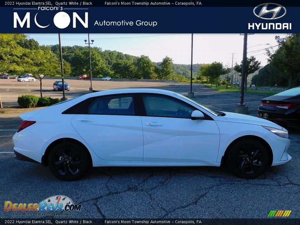 2022 Hyundai Elantra SEL Quartz White / Black Photo #1