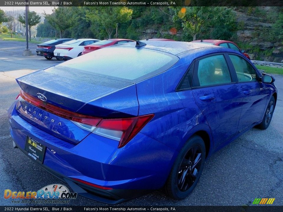 2022 Hyundai Elantra SEL Blue / Black Photo #2