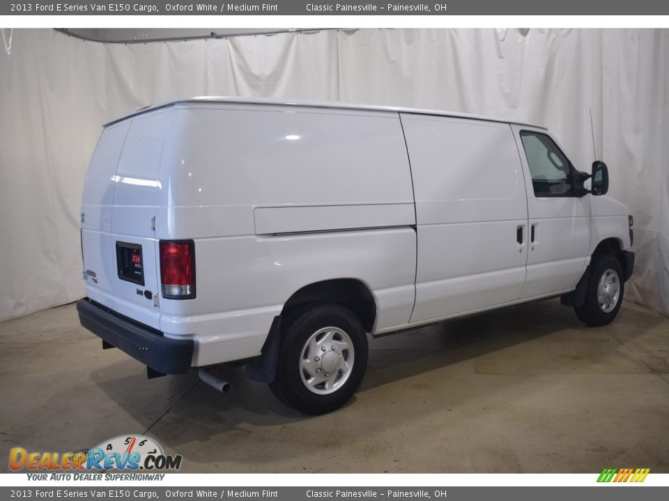 2013 Ford E Series Van E150 Cargo Oxford White / Medium Flint Photo #2