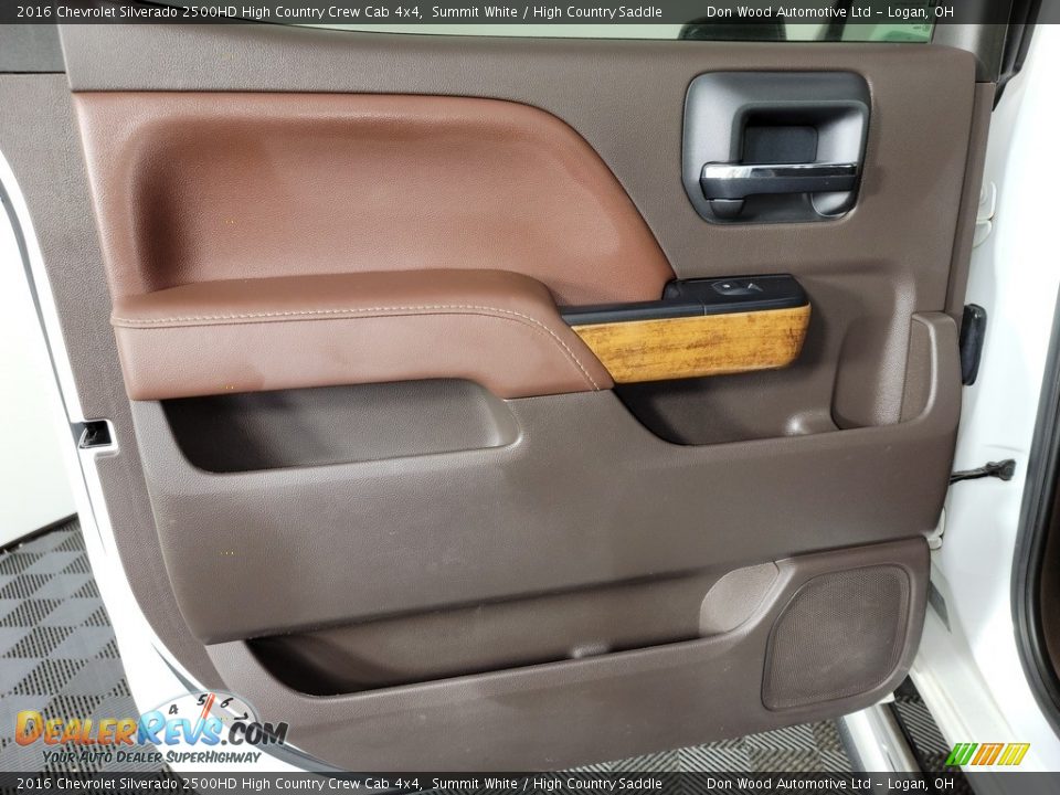 Door Panel of 2016 Chevrolet Silverado 2500HD High Country Crew Cab 4x4 Photo #26