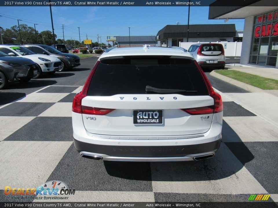 2017 Volvo V90 Cross Country T6 AWD Crystal White Pearl Metallic / Amber Photo #4