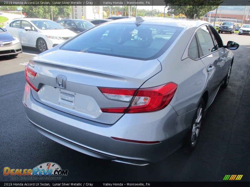 2019 Honda Accord LX Sedan Lunar Silver Metallic / Gray Photo #5