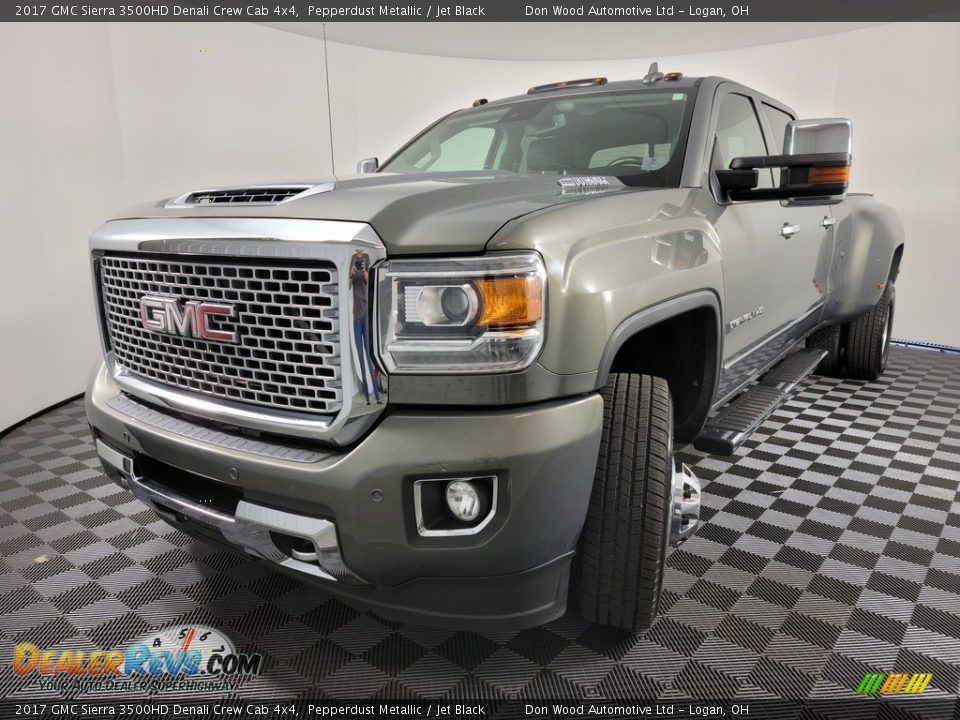 2017 GMC Sierra 3500HD Denali Crew Cab 4x4 Pepperdust Metallic / Jet Black Photo #7