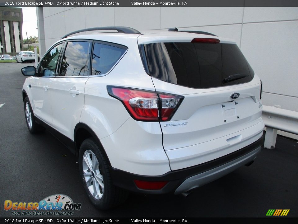 2018 Ford Escape SE 4WD Oxford White / Medium Light Stone Photo #3