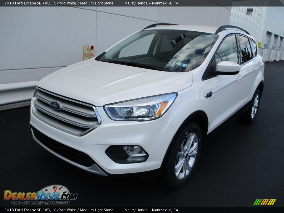 2018 Ford Escape SE 4WD Oxford White / Medium Light Stone Photo #10