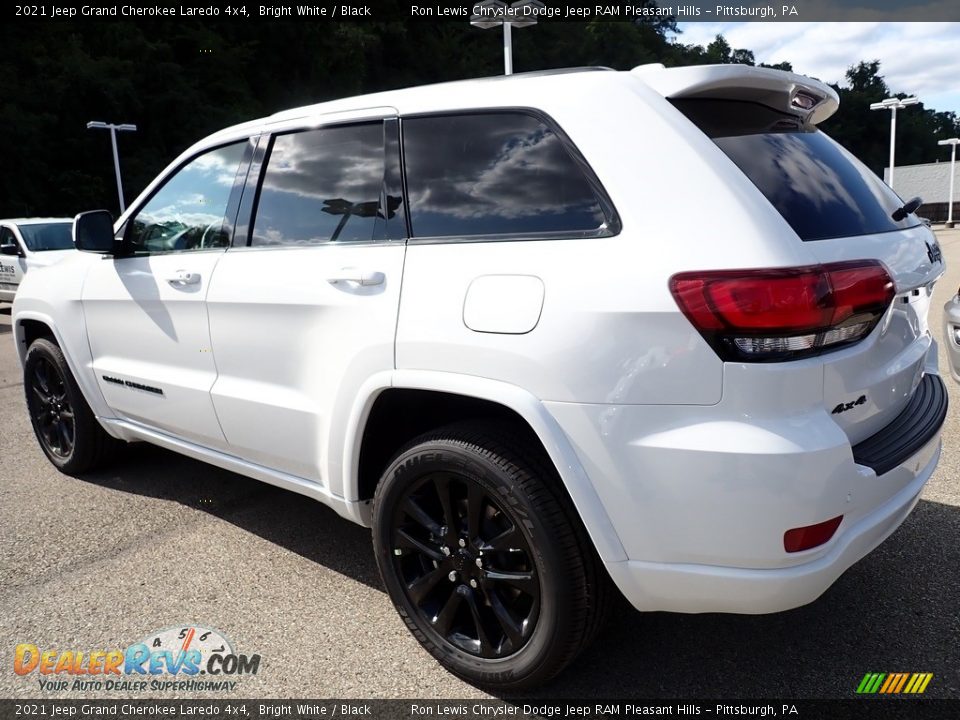 2021 Jeep Grand Cherokee Laredo 4x4 Bright White / Black Photo #3