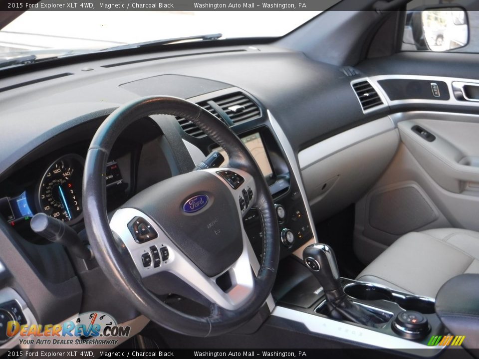 2015 Ford Explorer XLT 4WD Magnetic / Charcoal Black Photo #24