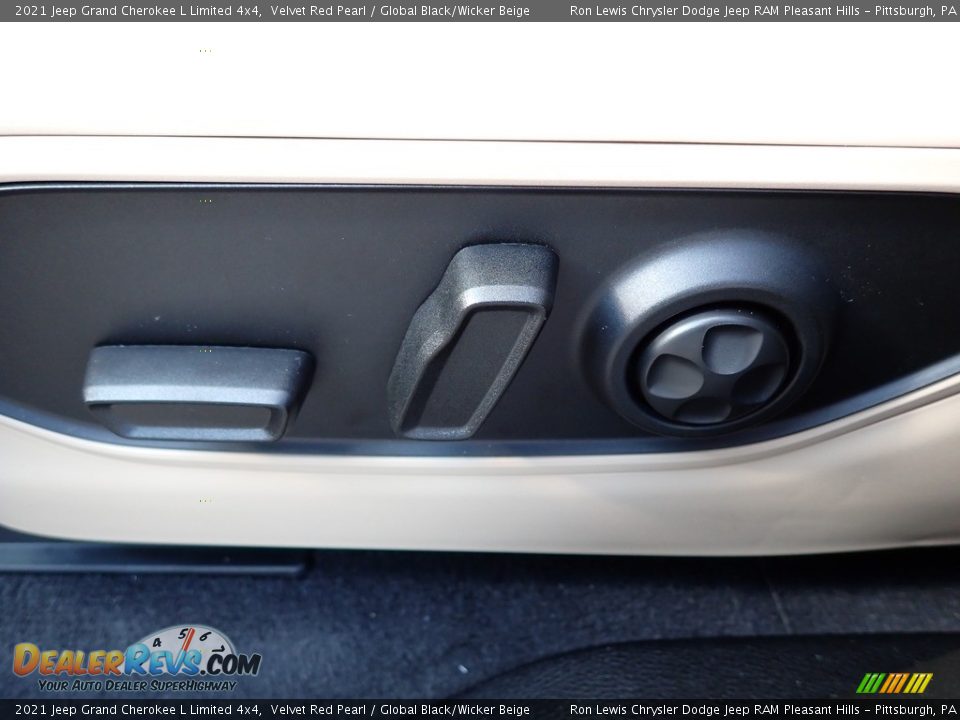 2021 Jeep Grand Cherokee L Limited 4x4 Velvet Red Pearl / Global Black/Wicker Beige Photo #16