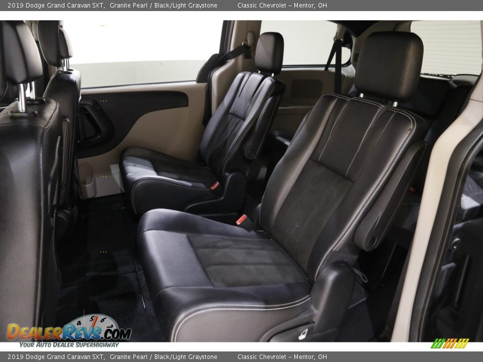 2019 Dodge Grand Caravan SXT Granite Pearl / Black/Light Graystone Photo #17