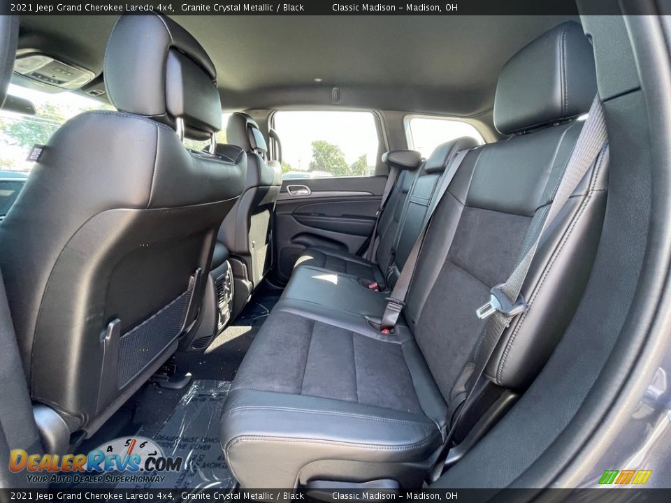 2021 Jeep Grand Cherokee Laredo 4x4 Granite Crystal Metallic / Black Photo #3