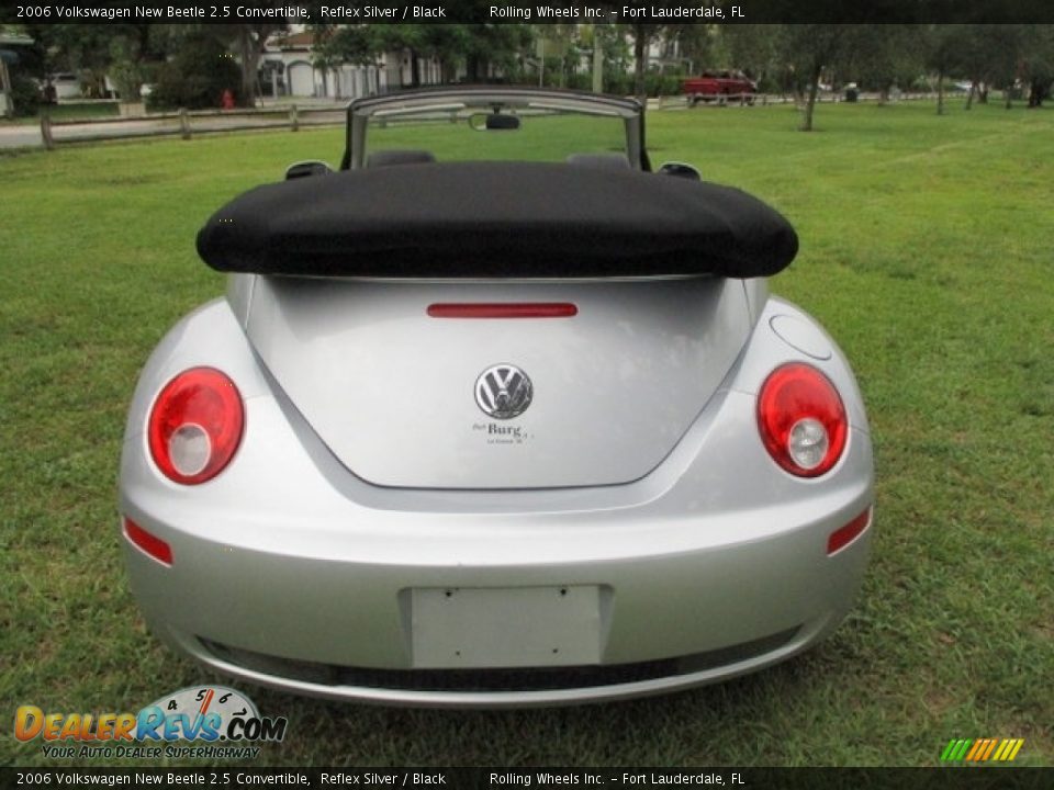 2006 Volkswagen New Beetle 2.5 Convertible Reflex Silver / Black Photo #16