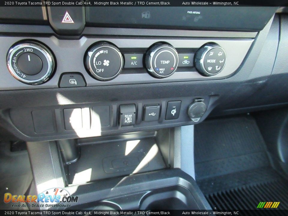 2020 Toyota Tacoma TRD Sport Double Cab 4x4 Midnight Black Metallic / TRD Cement/Black Photo #18