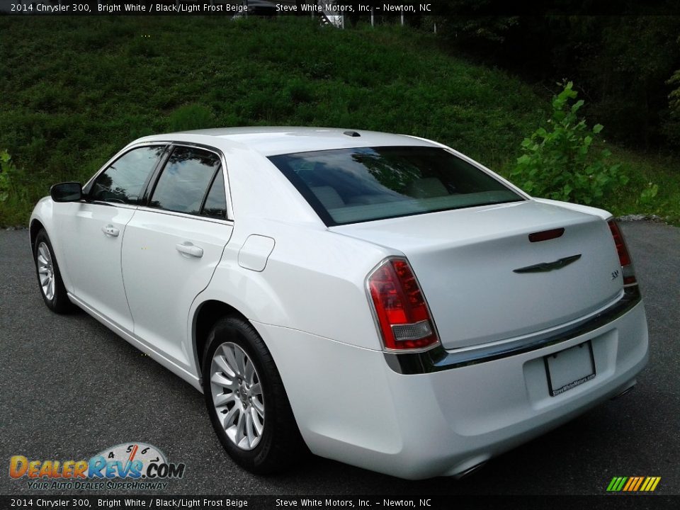 2014 Chrysler 300 Bright White / Black/Light Frost Beige Photo #9