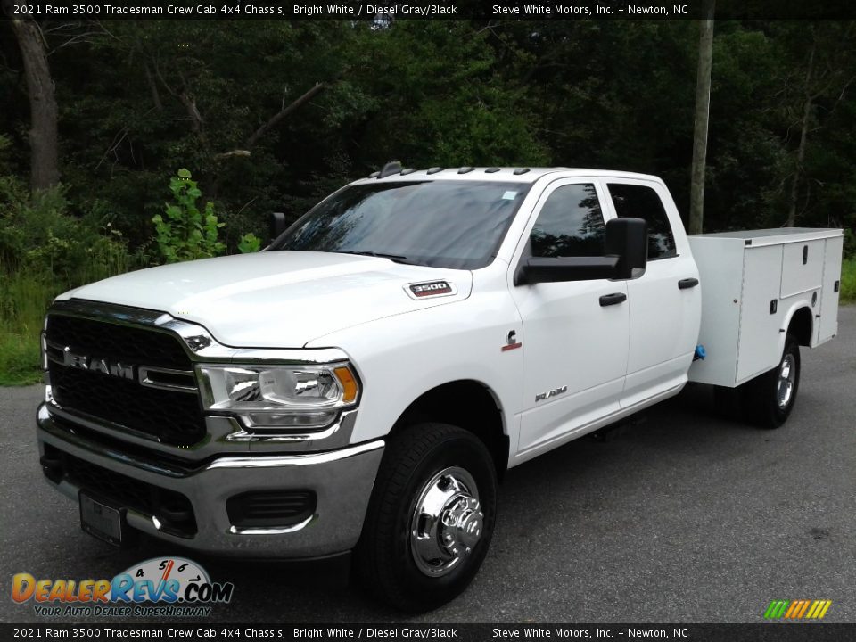 2021 Ram 3500 Tradesman Crew Cab 4x4 Chassis Bright White / Diesel Gray/Black Photo #2