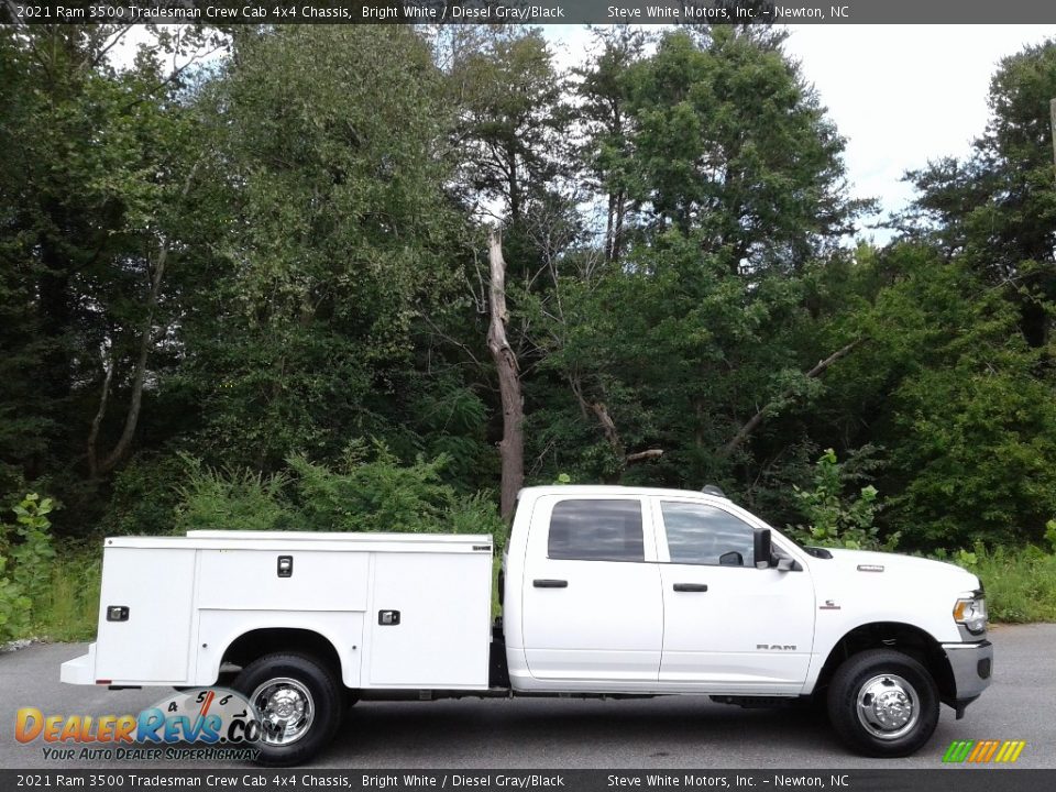 2021 Ram 3500 Tradesman Crew Cab 4x4 Chassis Bright White / Diesel Gray/Black Photo #5