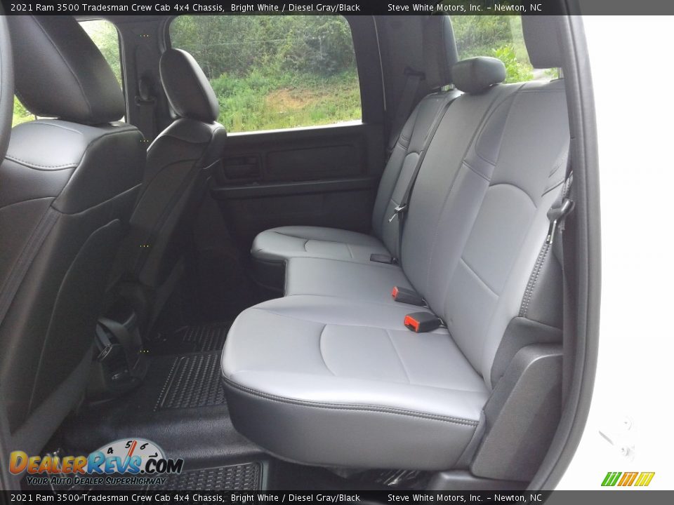 2021 Ram 3500 Tradesman Crew Cab 4x4 Chassis Bright White / Diesel Gray/Black Photo #15