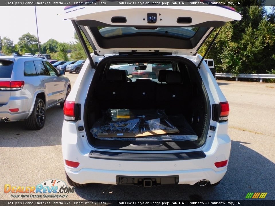 2021 Jeep Grand Cherokee Laredo 4x4 Bright White / Black Photo #7