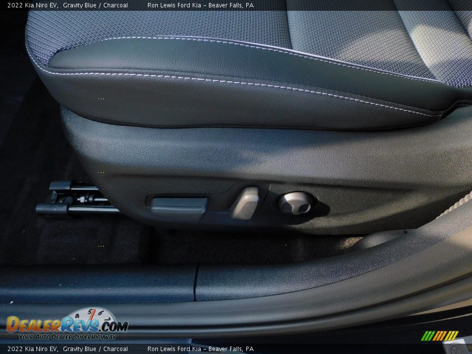 Front Seat of 2022 Kia Niro EV Photo #11