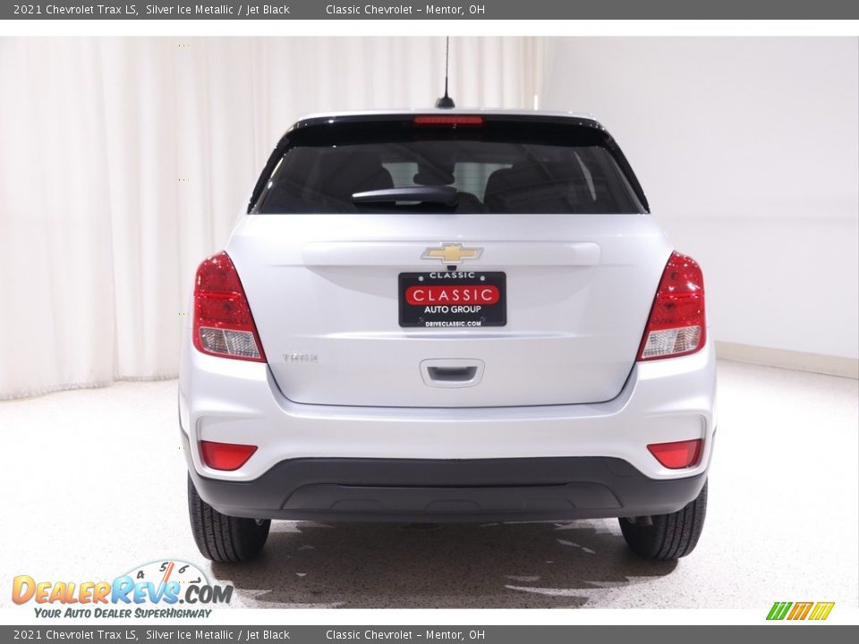 2021 Chevrolet Trax LS Silver Ice Metallic / Jet Black Photo #15