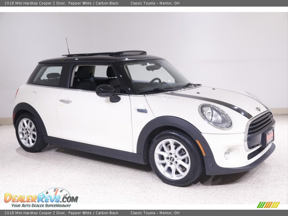 2018 Mini Hardtop Cooper 2 Door Pepper White / Carbon Black Photo #1