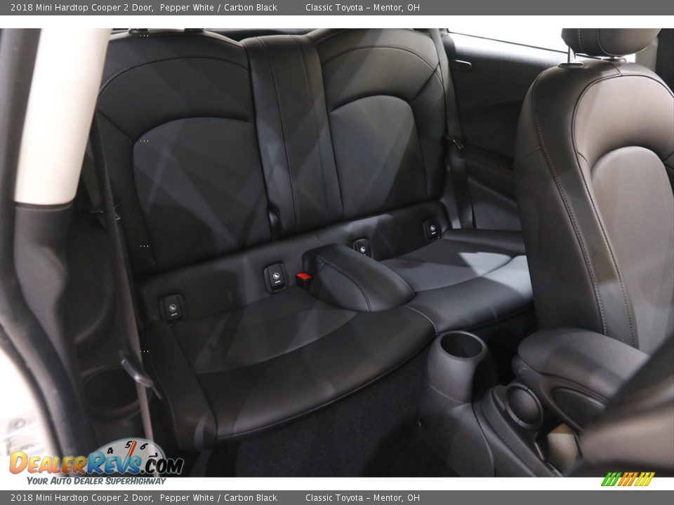2018 Mini Hardtop Cooper 2 Door Pepper White / Carbon Black Photo #15