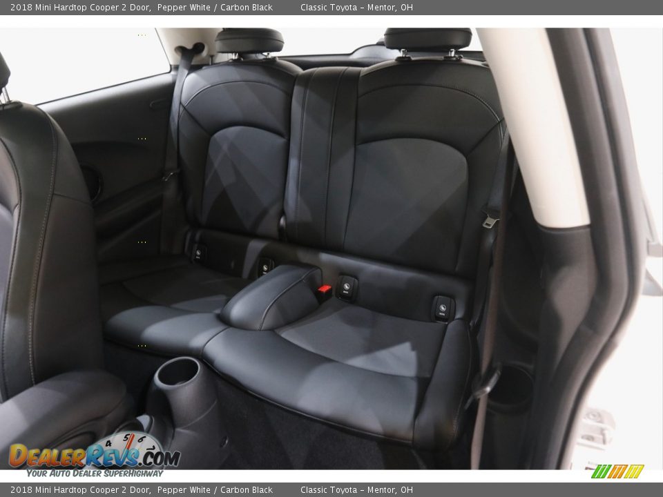 2018 Mini Hardtop Cooper 2 Door Pepper White / Carbon Black Photo #16