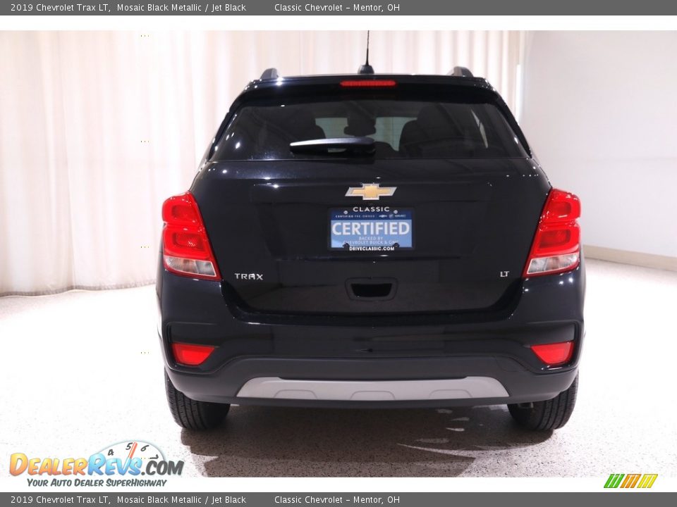 2019 Chevrolet Trax LT Mosaic Black Metallic / Jet Black Photo #16