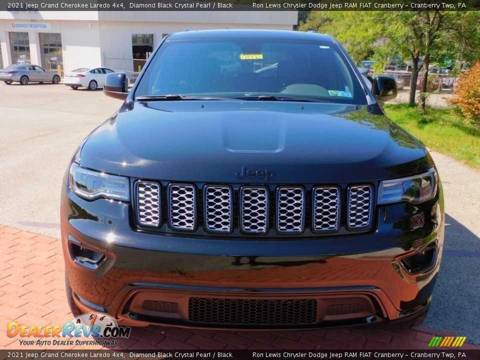 2021 Jeep Grand Cherokee Laredo 4x4 Diamond Black Crystal Pearl / Black Photo #2