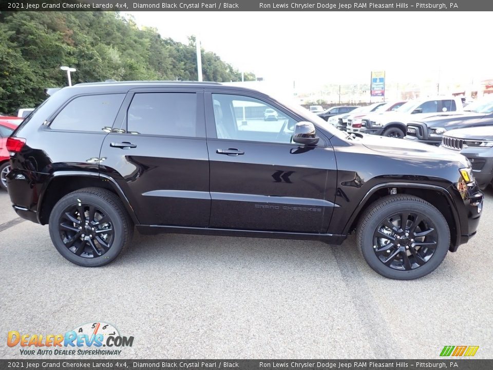 2021 Jeep Grand Cherokee Laredo 4x4 Diamond Black Crystal Pearl / Black Photo #7