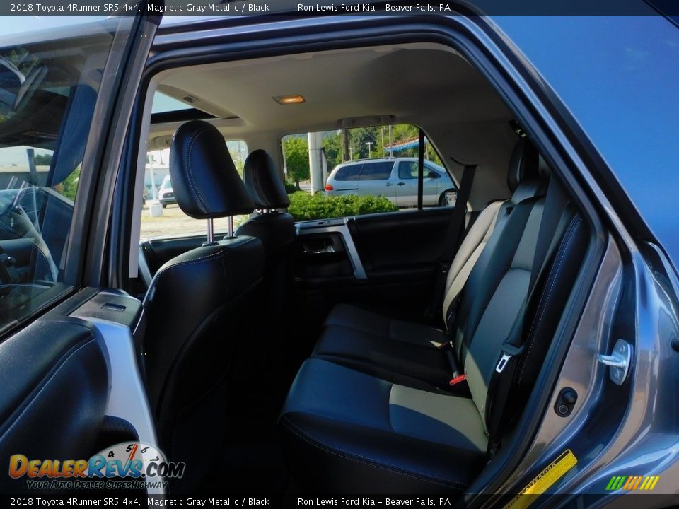 2018 Toyota 4Runner SR5 4x4 Magnetic Gray Metallic / Black Photo #12