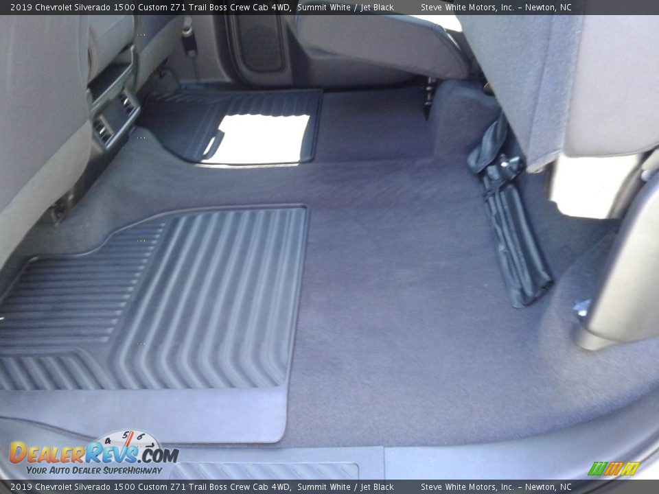 2019 Chevrolet Silverado 1500 Custom Z71 Trail Boss Crew Cab 4WD Summit White / Jet Black Photo #13
