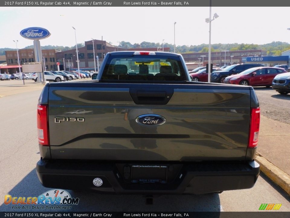 2017 Ford F150 XL Regular Cab 4x4 Magnetic / Earth Gray Photo #3