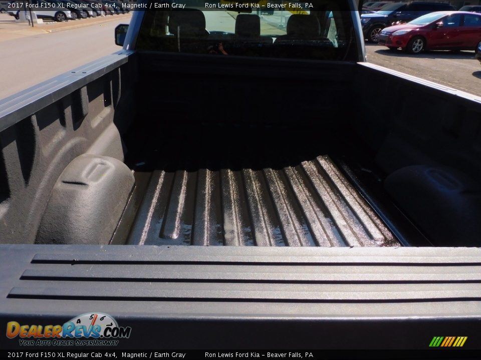 2017 Ford F150 XL Regular Cab 4x4 Magnetic / Earth Gray Photo #4