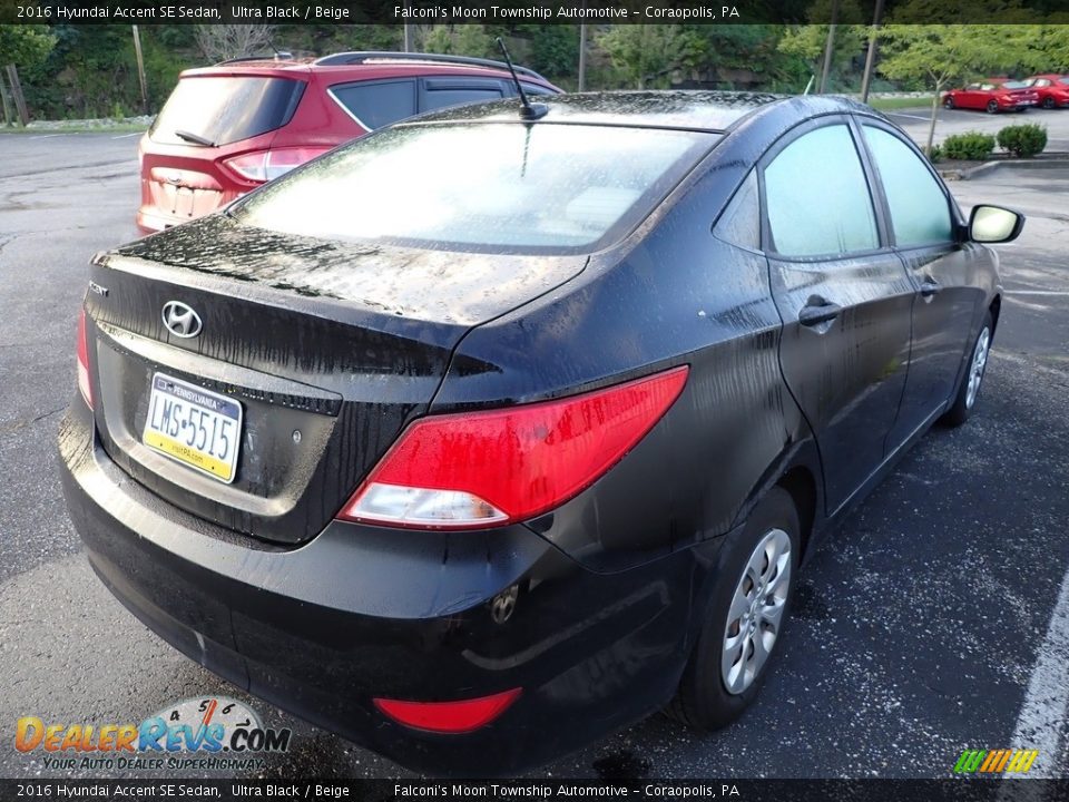 2016 Hyundai Accent SE Sedan Ultra Black / Beige Photo #3