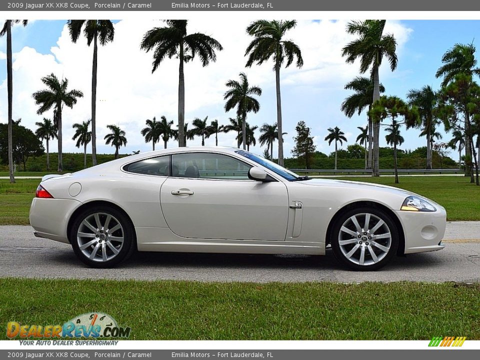 2009 Jaguar XK XK8 Coupe Porcelain / Caramel Photo #2