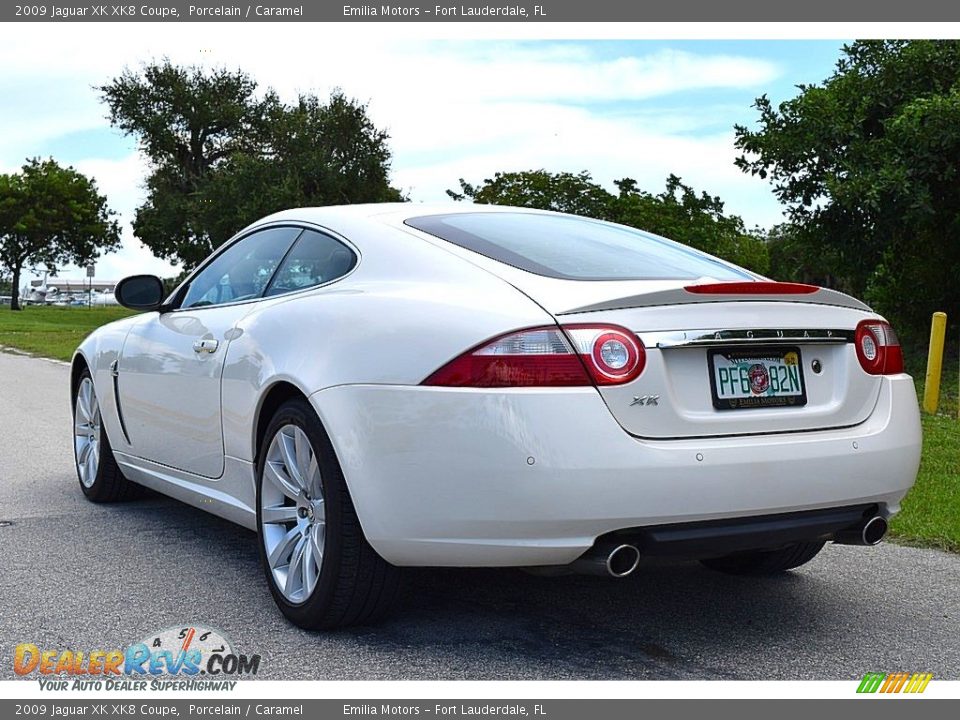 2009 Jaguar XK XK8 Coupe Porcelain / Caramel Photo #10